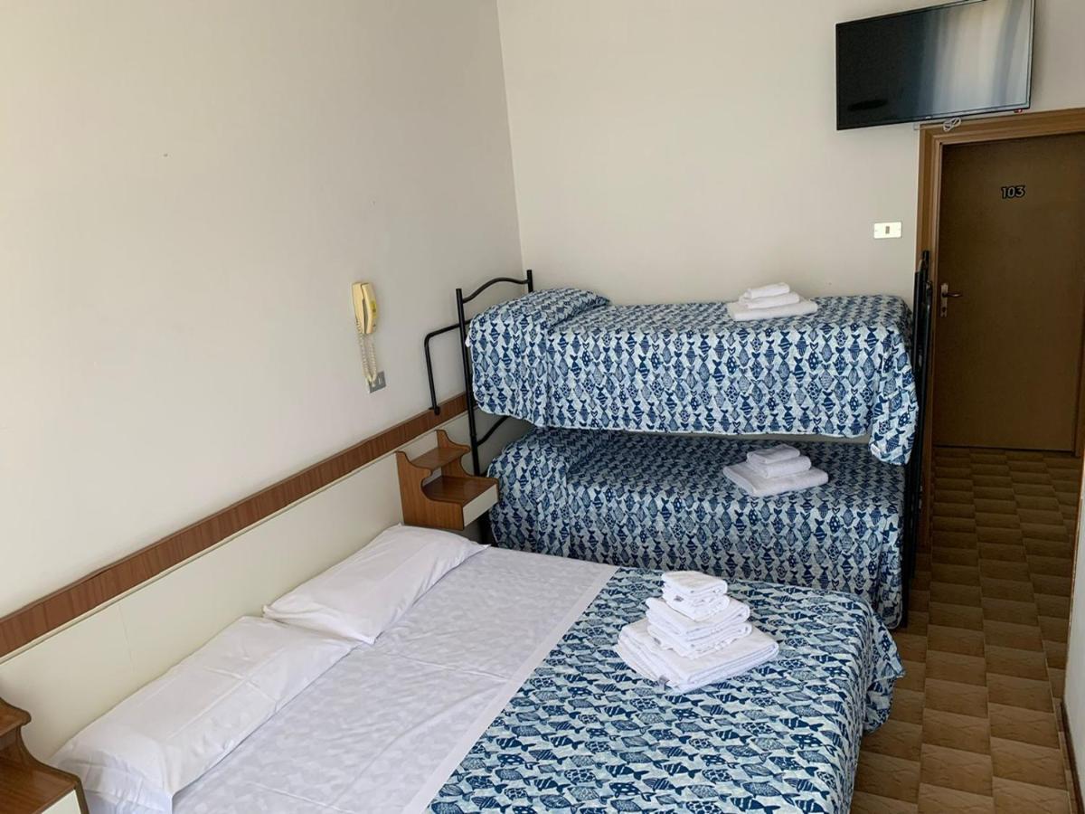 Hotel Estense Rimini Eksteriør billede