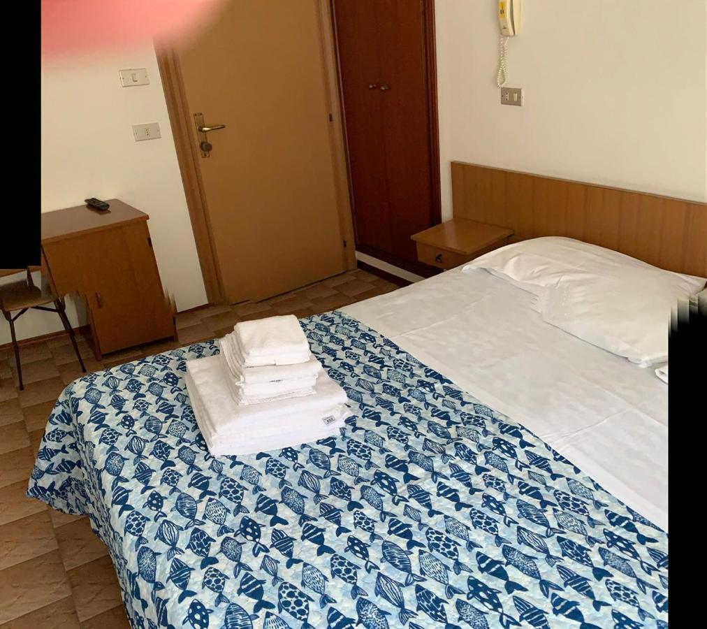 Hotel Estense Rimini Eksteriør billede
