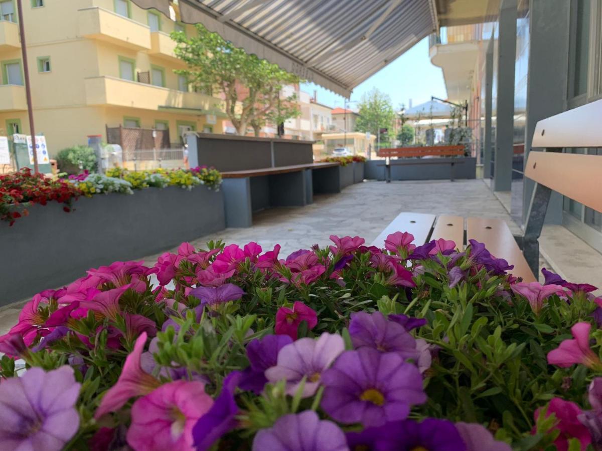 Hotel Estense Rimini Eksteriør billede